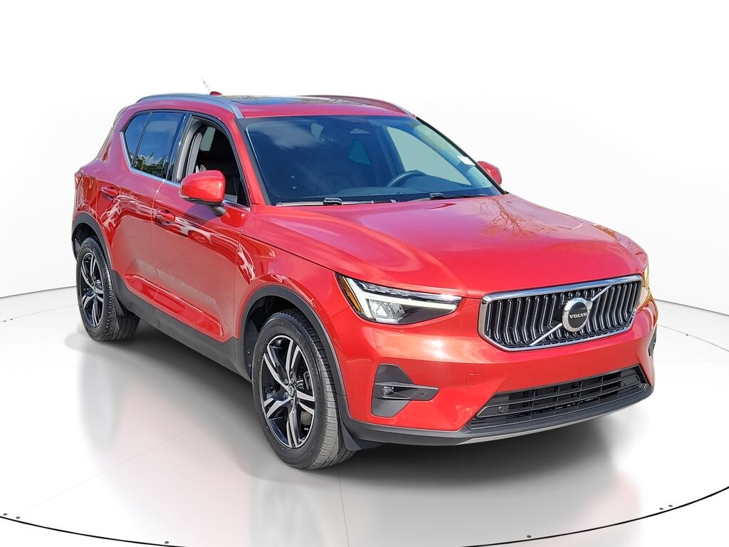 Used 2023 Volvo XC40 B5 AWD Plus Bright SUV