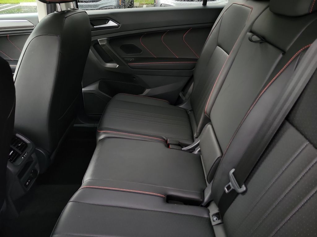 2024 Volkswagen Tiguan Wolfsburg Edition - Photo 13