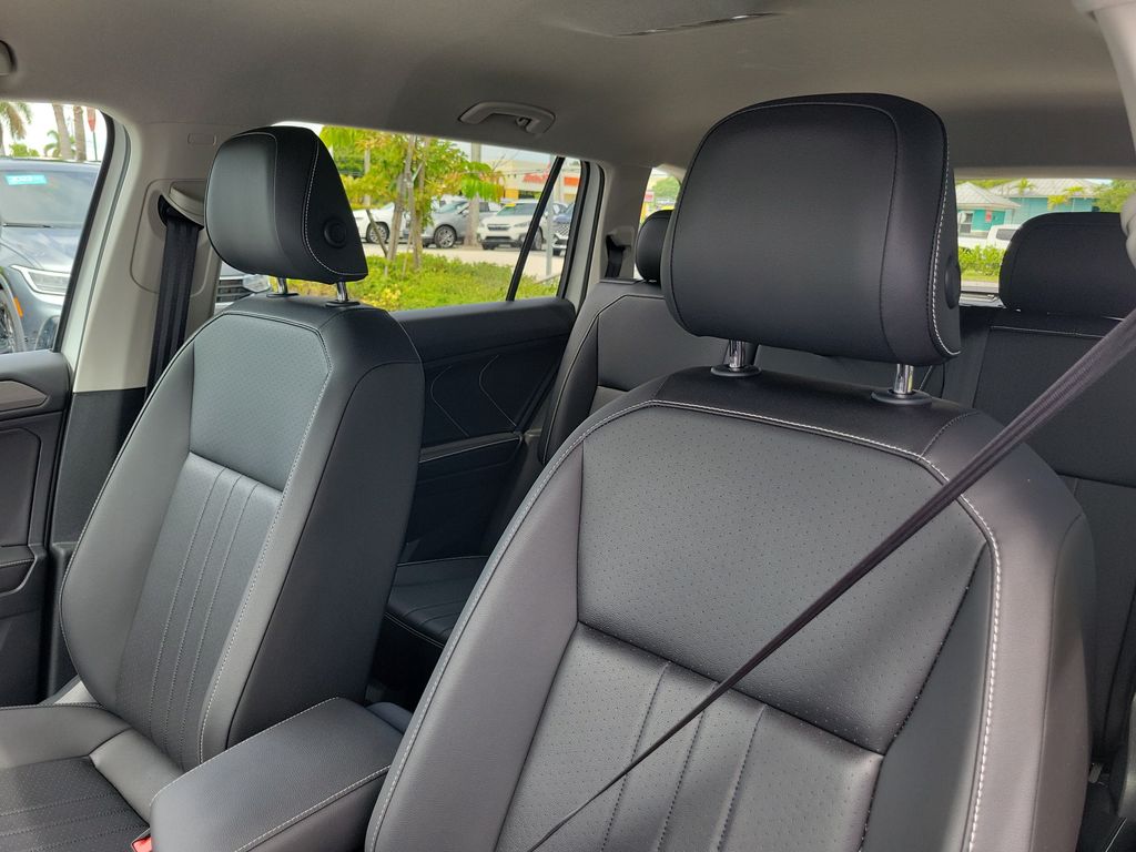 2024 Volkswagen Tiguan SE - Photo 22