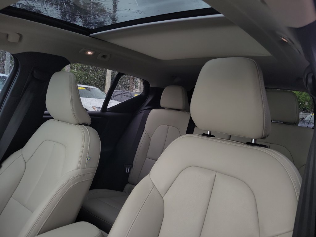 2024 Volvo XC40 Plus - Photo 20
