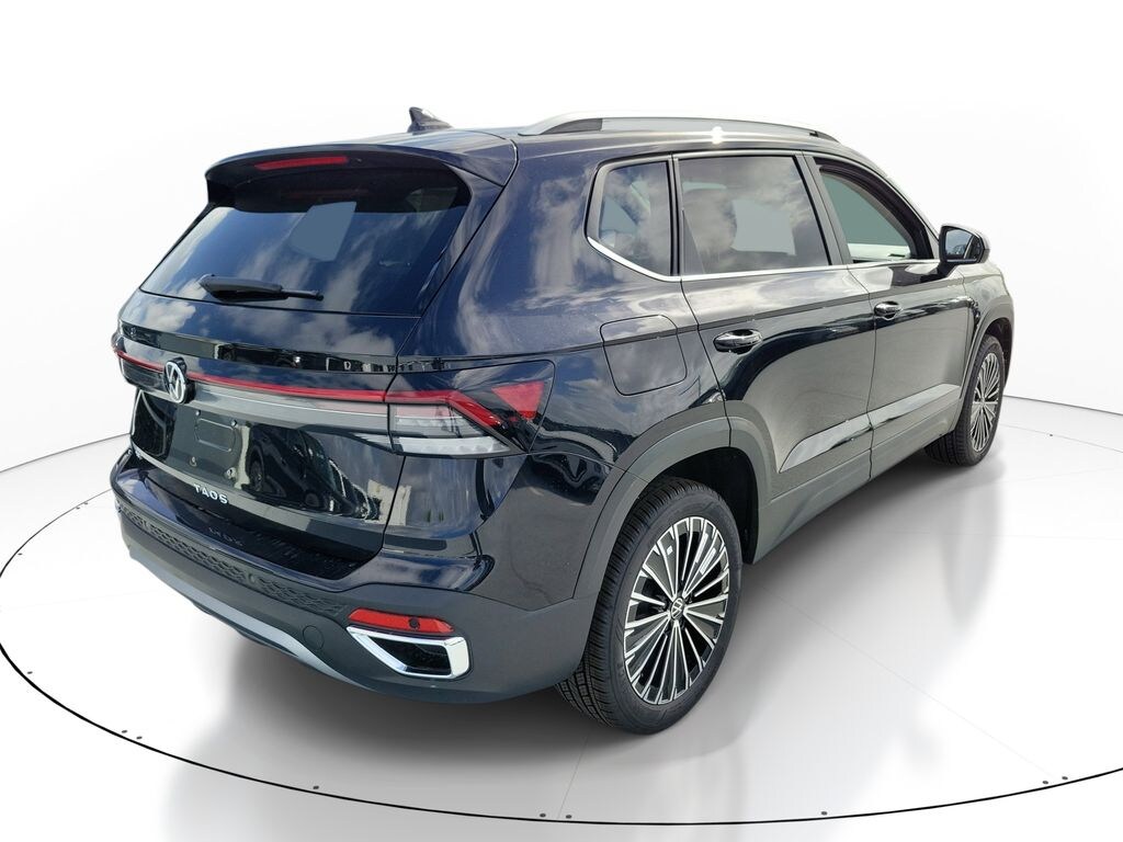 New 2026 Volkswagen Taos 1.5T SE SUV