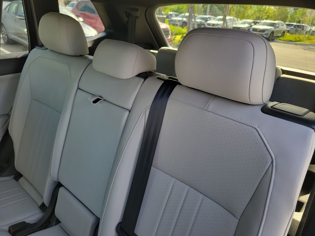 2023 Volkswagen Tiguan SE R-LINE BLACK - Photo 11