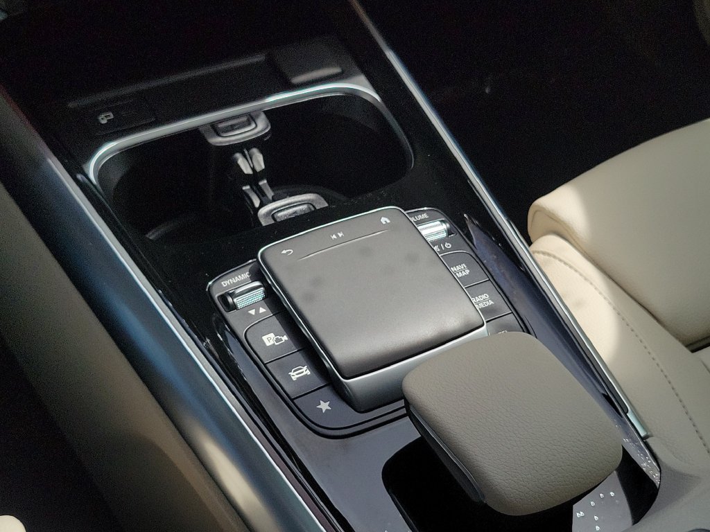 2023 Mercedes-Benz GLA Base - Photo 30