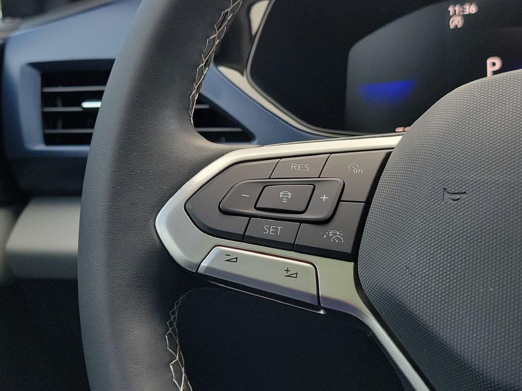 2023 Volkswagen Taos SE - Photo 23