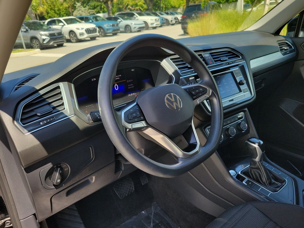 2023 Volkswagen Tiguan S - Photo 19