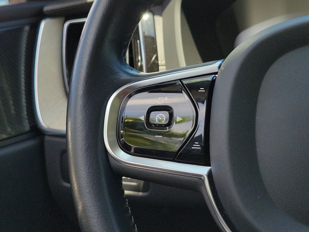 2021 Volvo XC60 Inscription - Photo 24