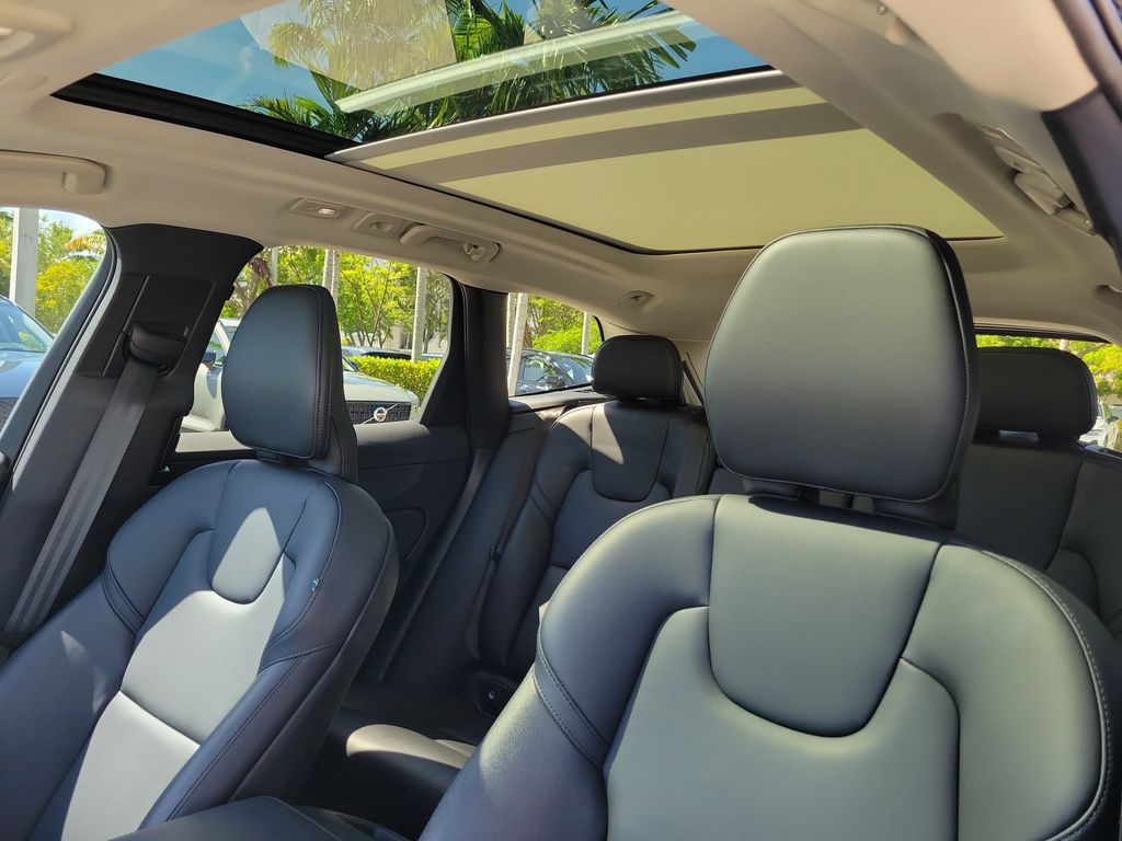 2024 Volvo XC60 Core - Photo 20