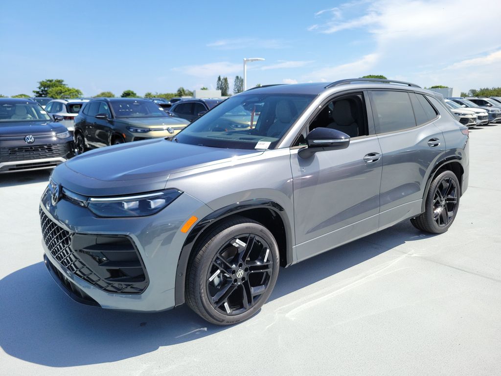 New 2026 Volkswagen Tiguan SE R-Line Black SUV