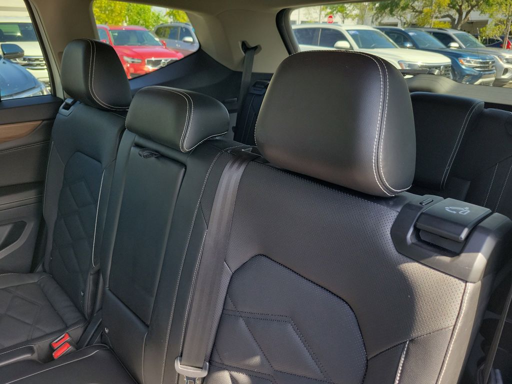 2024 Volkswagen Atlas SE - Photo 10
