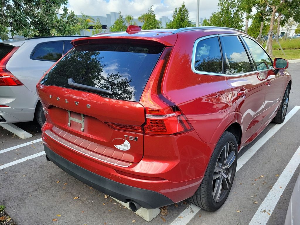 Used 2019 Volvo XC60 T5 Momentum SUV