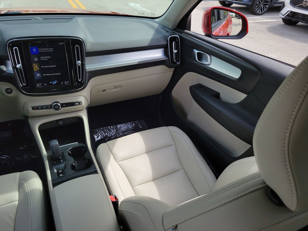 2019 Volvo XC40 Momentum - Photo 16