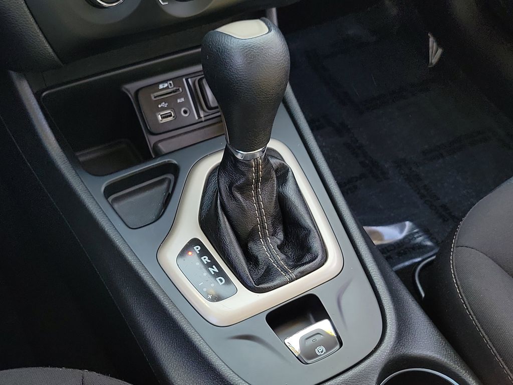 2016 Jeep Cherokee Sport - Photo 30