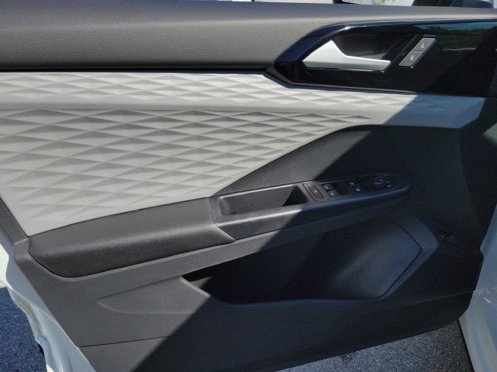 2023 Volkswagen Taos S - Photo 16