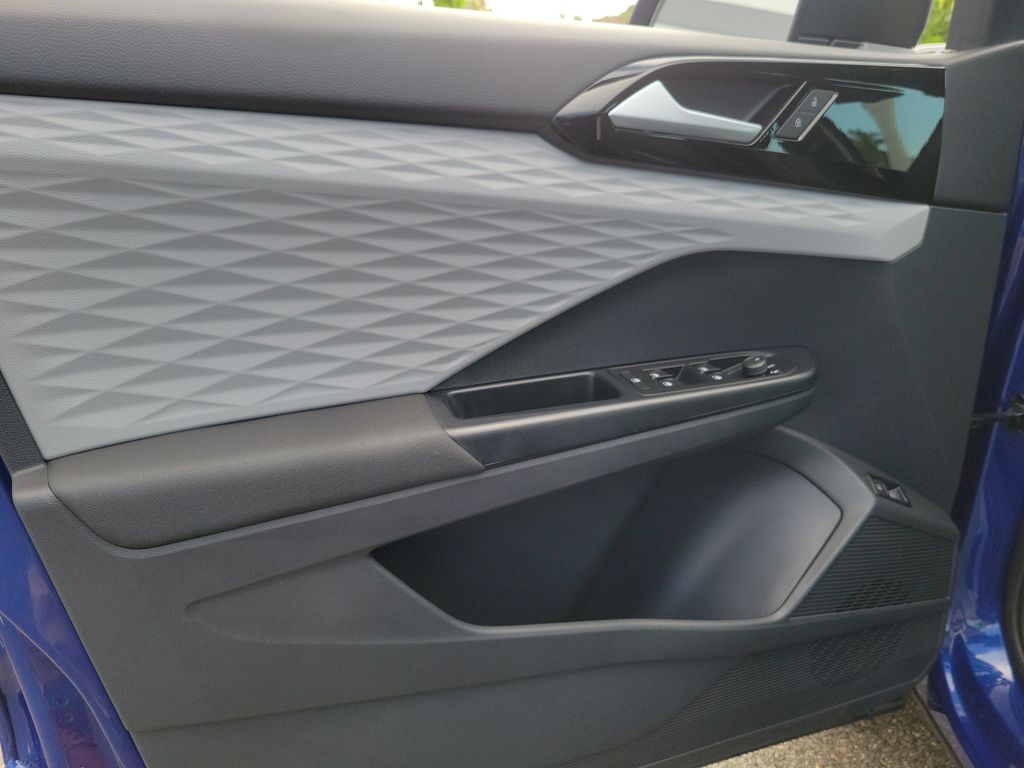 2023 Volkswagen Taos S - Photo 16