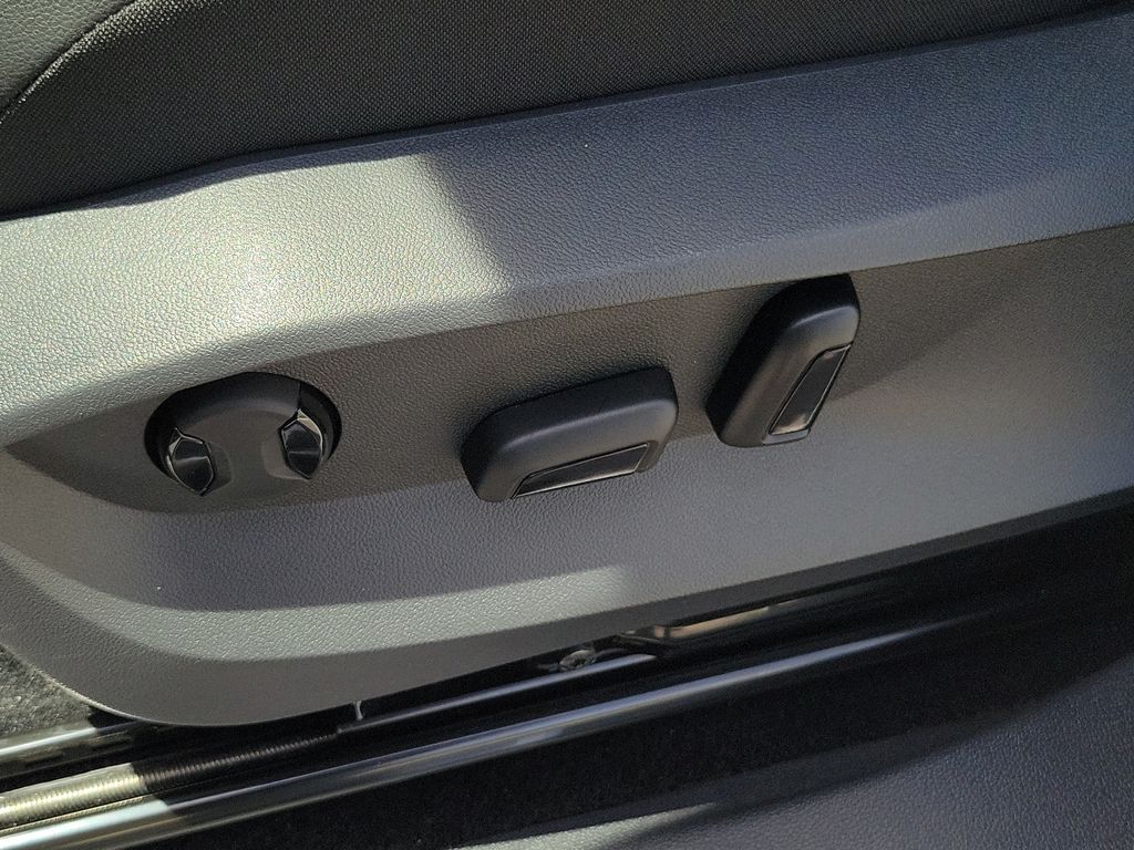 2023 Volkswagen Tiguan SE R-LINE BLACK - Photo 22