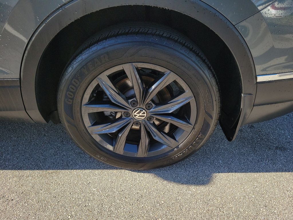 2024 Volkswagen Tiguan SE - Photo 9