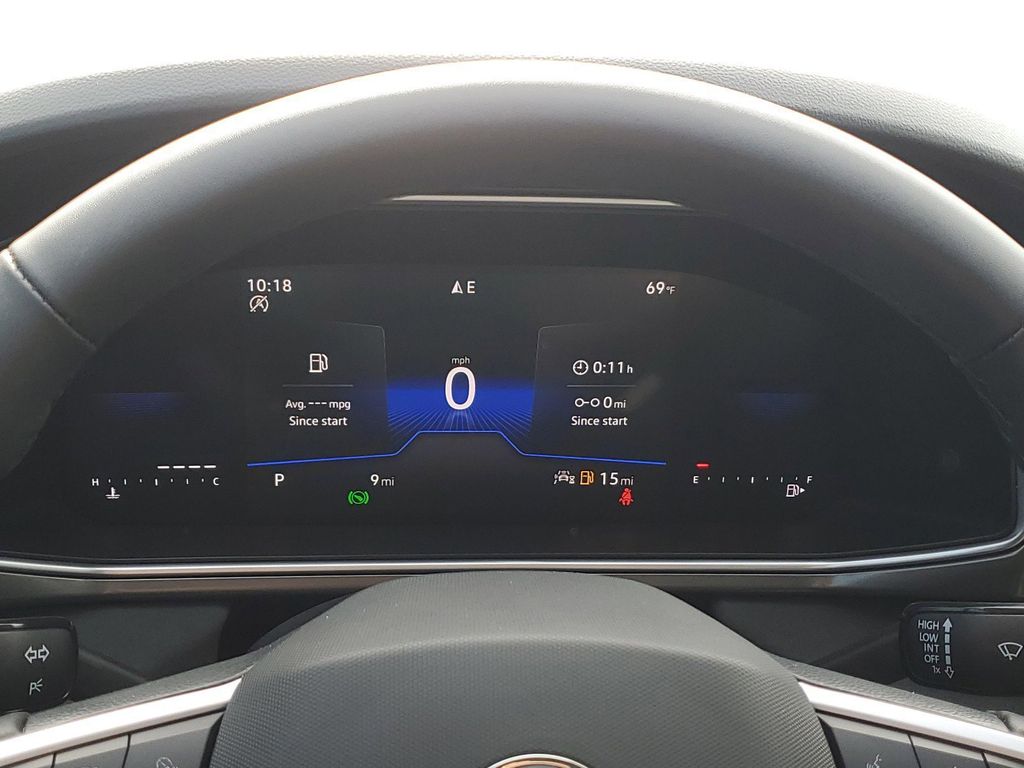 2025 Volkswagen Taos SE Black - Photo 30