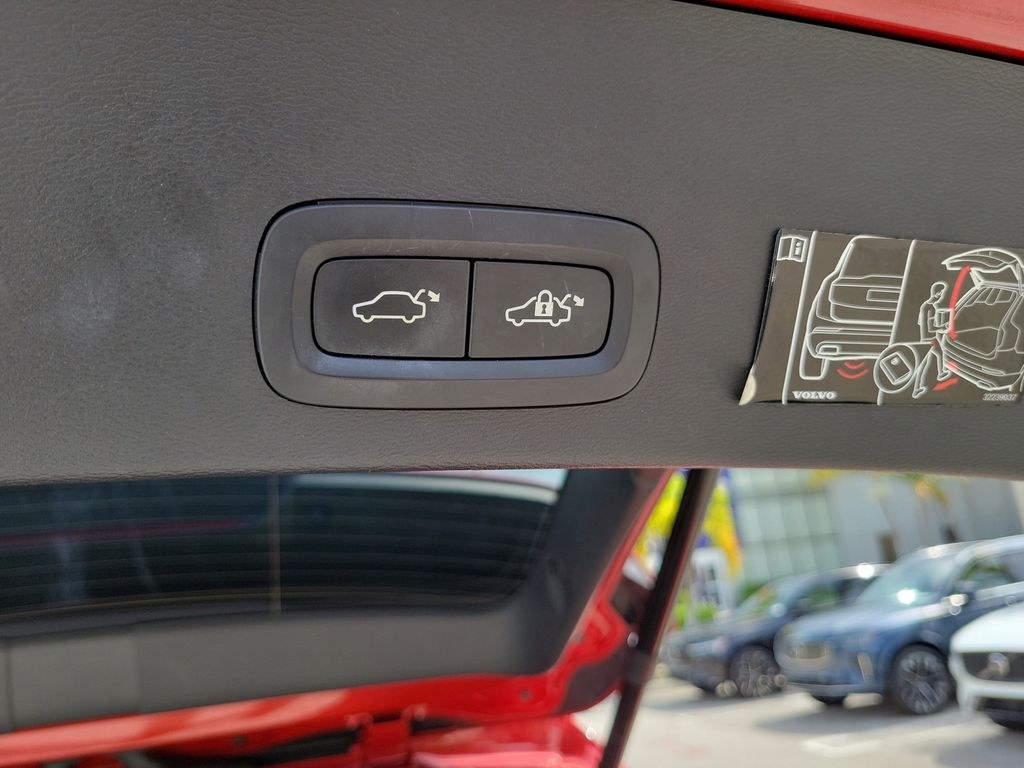 2019 Volvo XC40 Momentum - Photo 8
