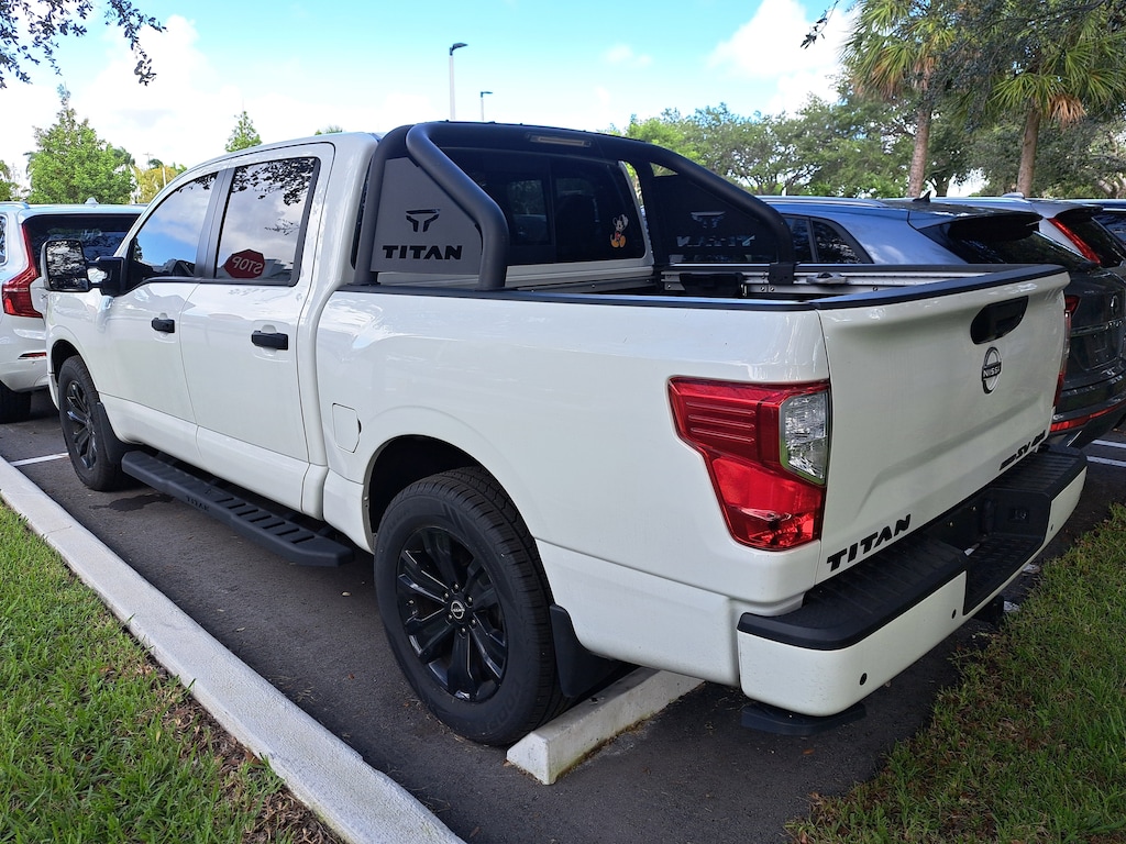 Used 2023 Nissan Titan SV Truck Crew Cab