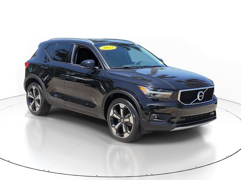 2022 Volvo XC40