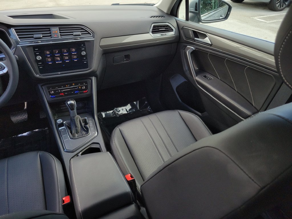 2024 Volkswagen Tiguan SE - Photo 16