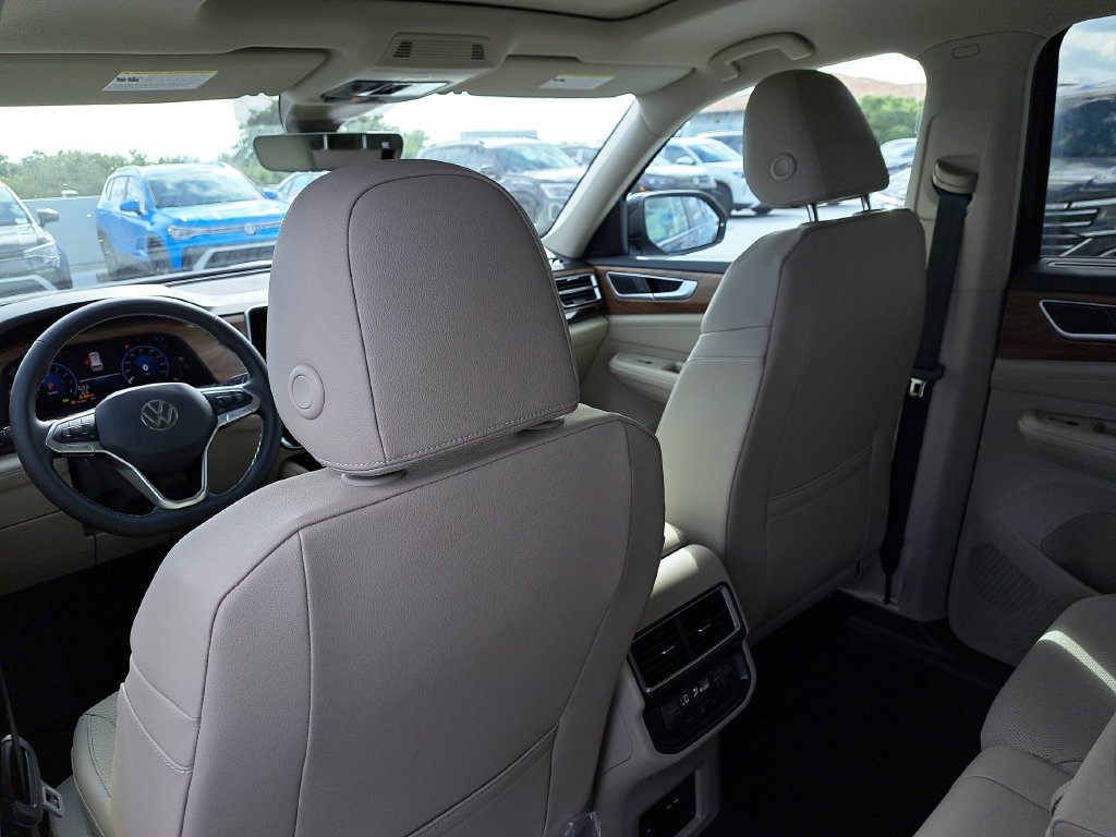 2026 Volkswagen Atlas SE w/Tech - Photo 14