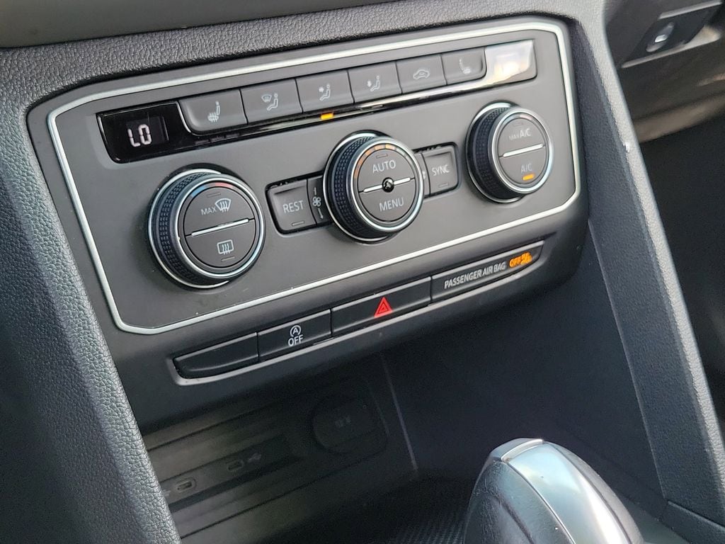 2021 Volkswagen Atlas SE w/Tech - Photo 31