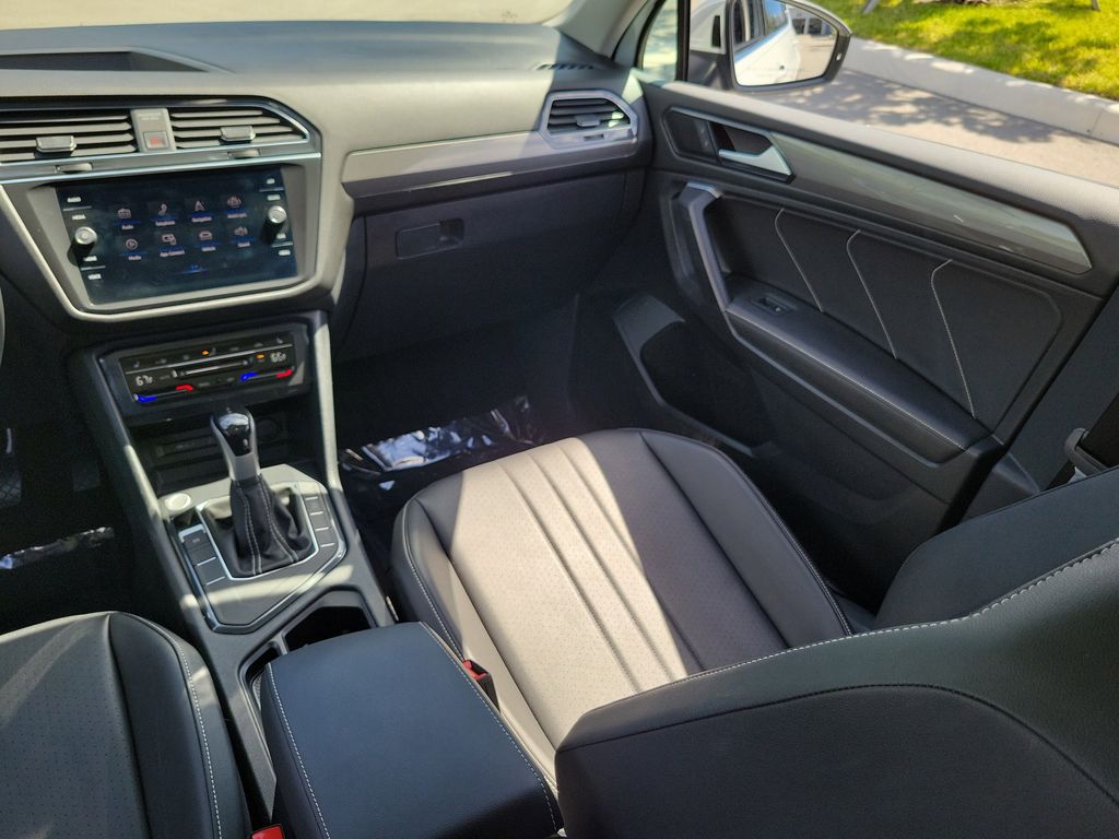 2023 Volkswagen Tiguan SE - Photo 16