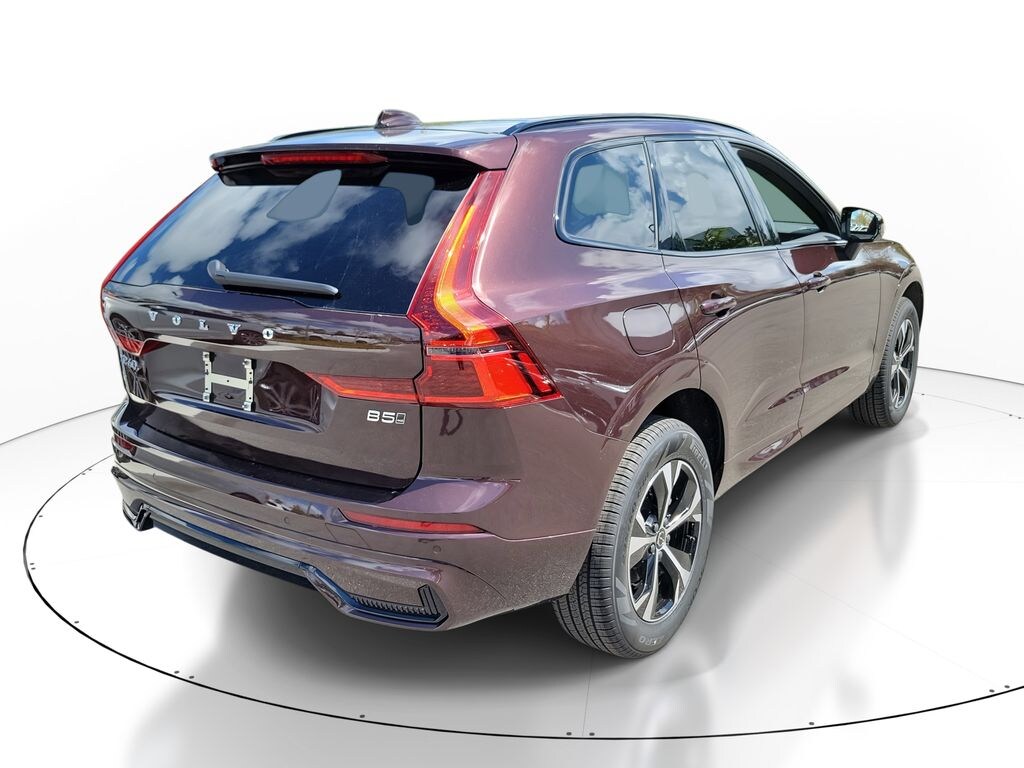 New 2026 Volvo XC60 B5 Core SUV