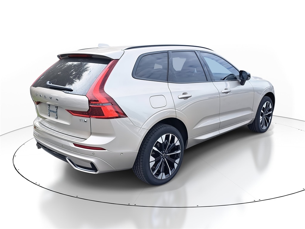 New 2026 Volvo XC60 plug-in hybrid T8 Plus SUV