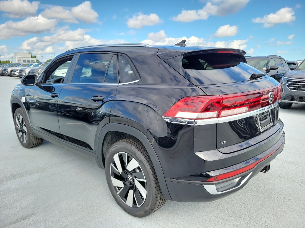 New 2026 Volkswagen Atlas Cross Sport SE w/Technology SUV