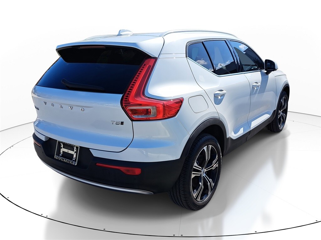 Used 2022 Volvo XC40 T5 AWD Inscription SUV