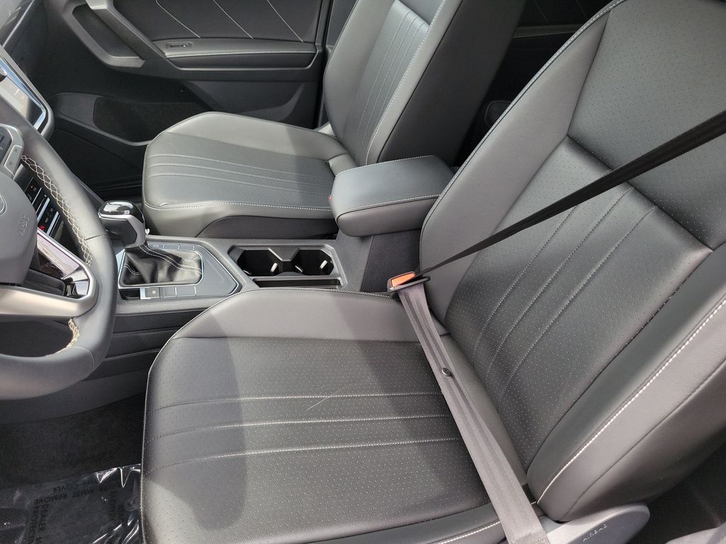 2024 Volkswagen Tiguan SE - Photo 23