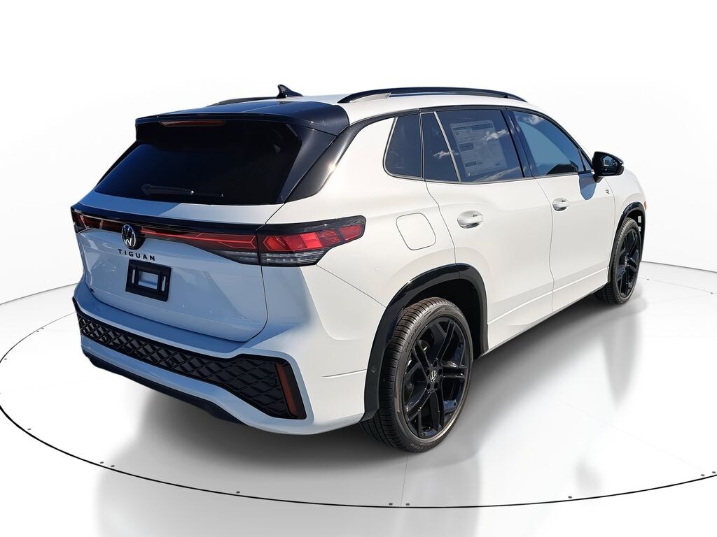 New 2026 Volkswagen Tiguan 2.0T SE R-Line Black SUV