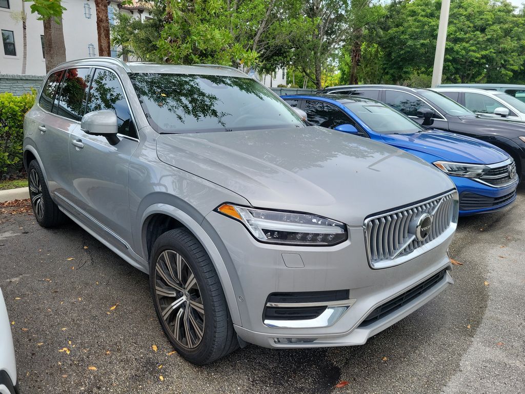2024 Volvo XC90 B5 Plus Bright theme 4WD's photo