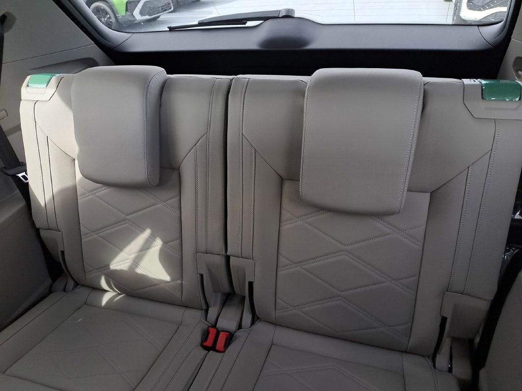 2026 Volkswagen Atlas SE w/Tech - Photo 10
