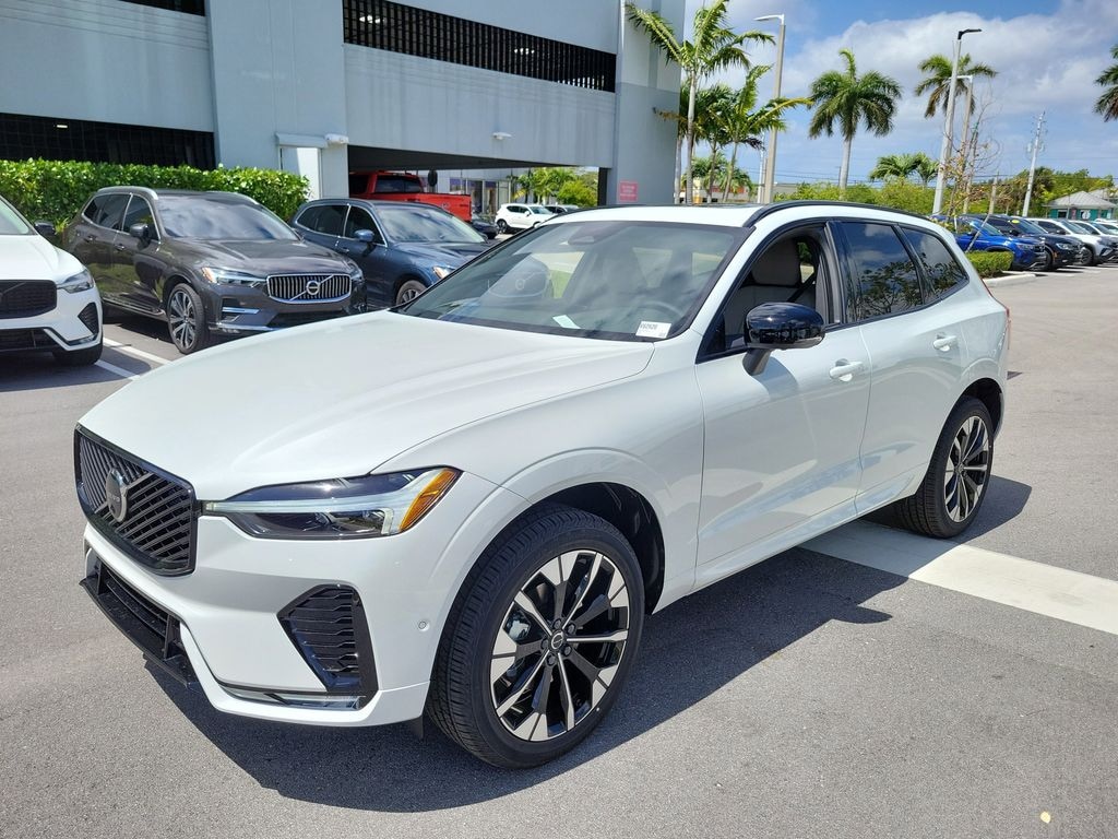 New 2026 Volvo XC60 B5 Plus SUV