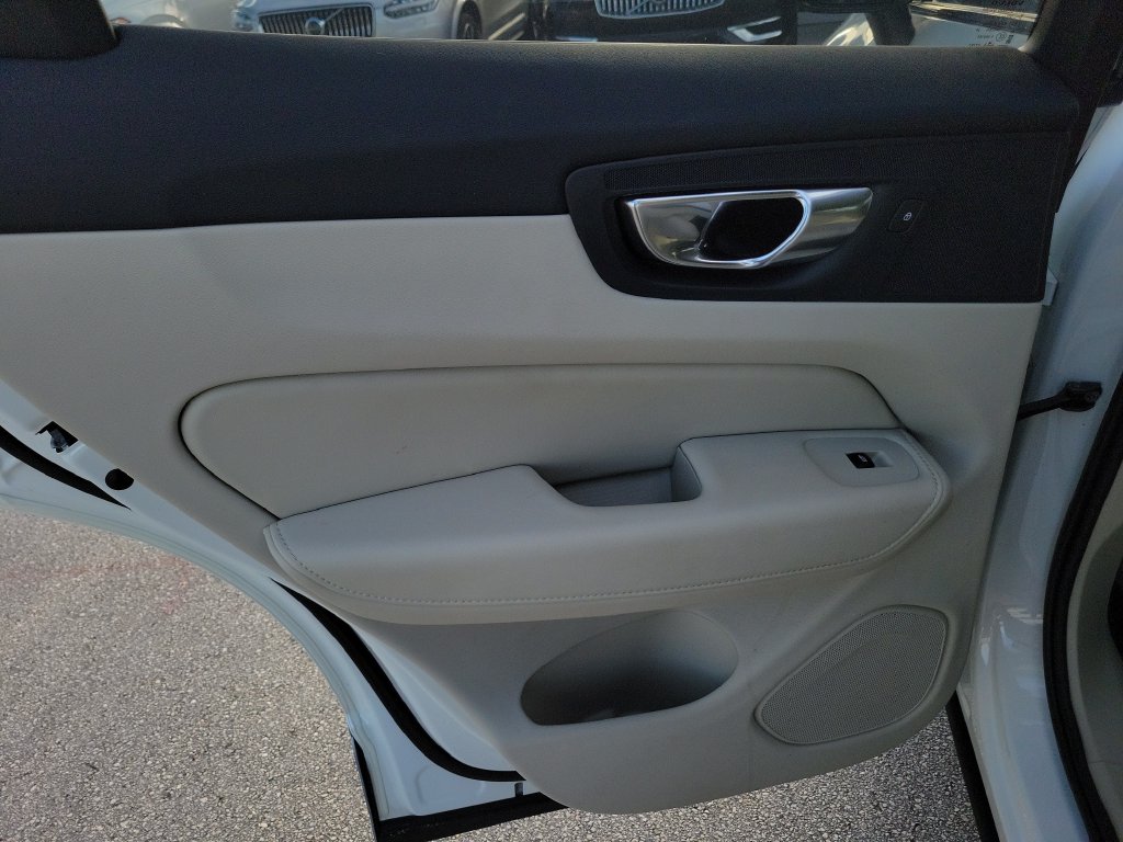 2025 Volvo XC60 Ultra - Photo 10