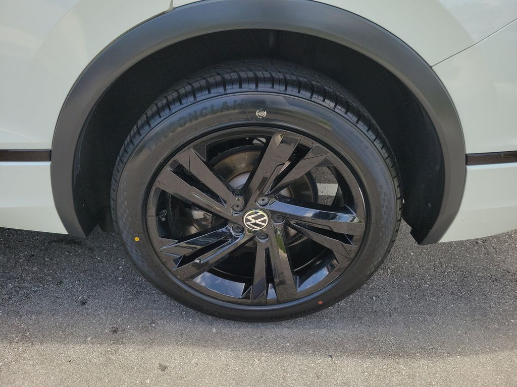 2023 Volkswagen Tiguan SE R-LINE BLACK - Photo 8