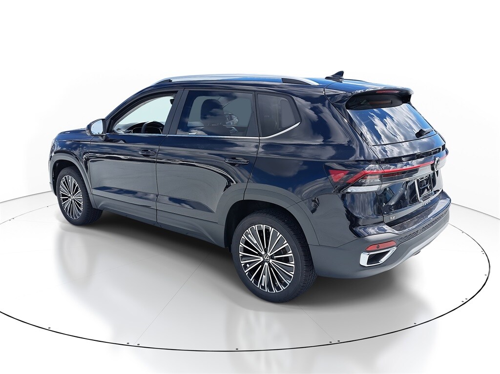 New 2025 Volkswagen Taos 1.5T SE SUV