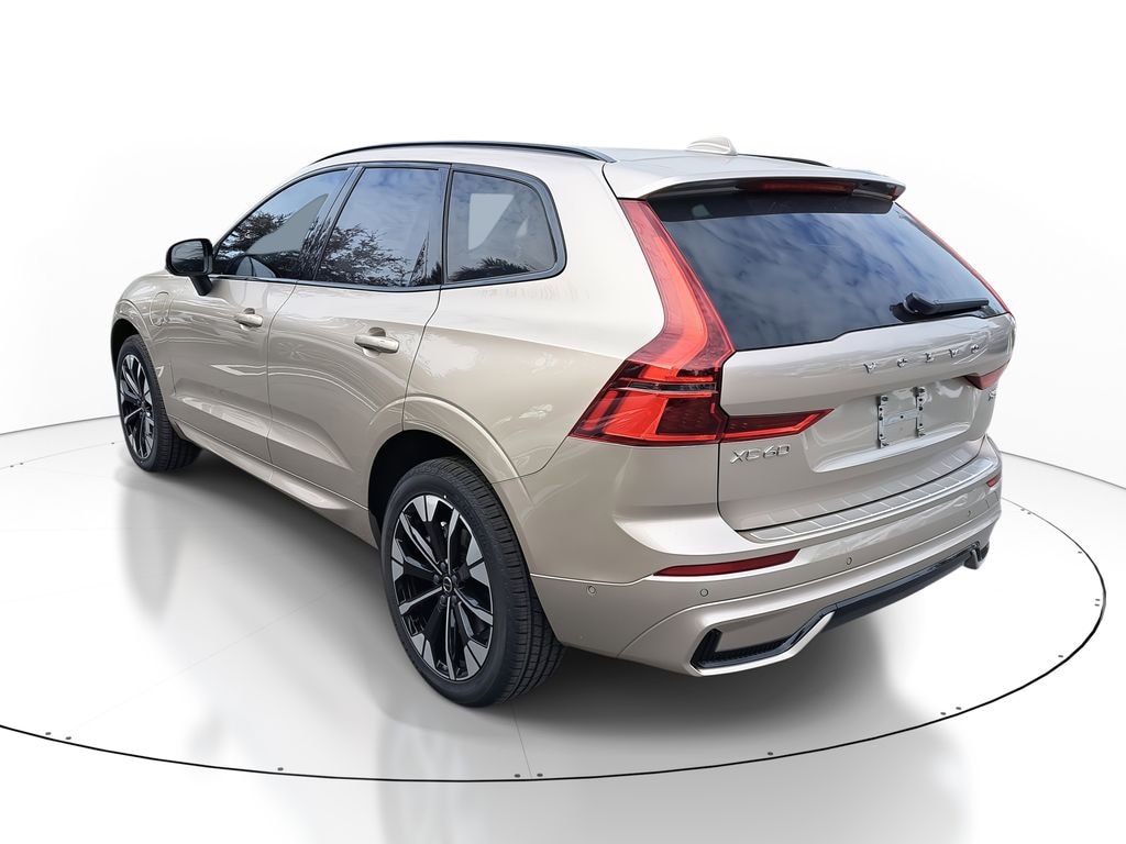 New 2026 Volvo XC60 plug-in hybrid T8 Plus SUV