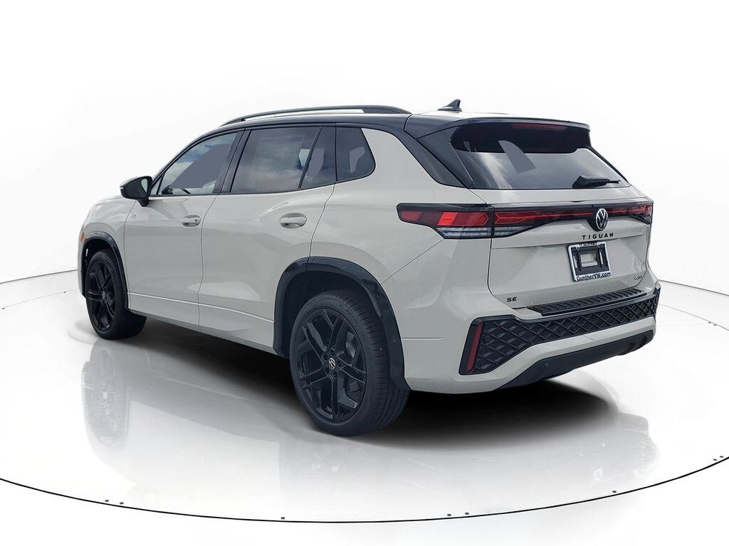 New 2026 Volkswagen Tiguan SE R-Line Black SUV