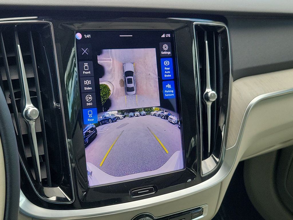2024 Volvo S60 Plus - Photo 27