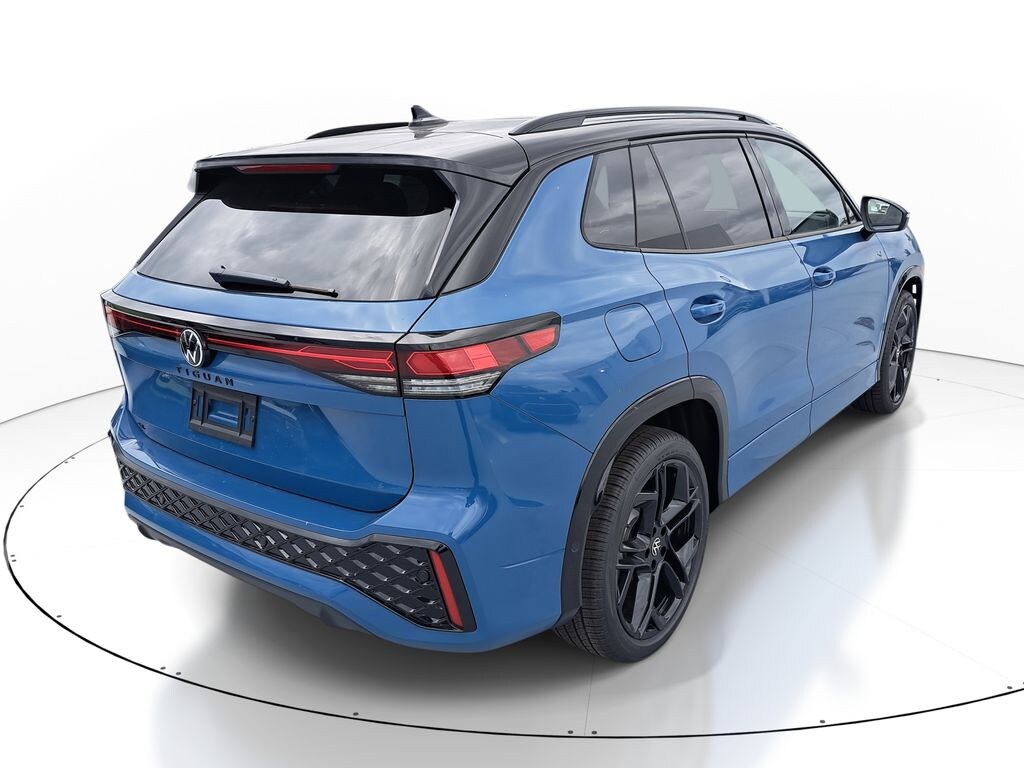 New 2026 Volkswagen Tiguan 2.0T SE R-Line Black SUV