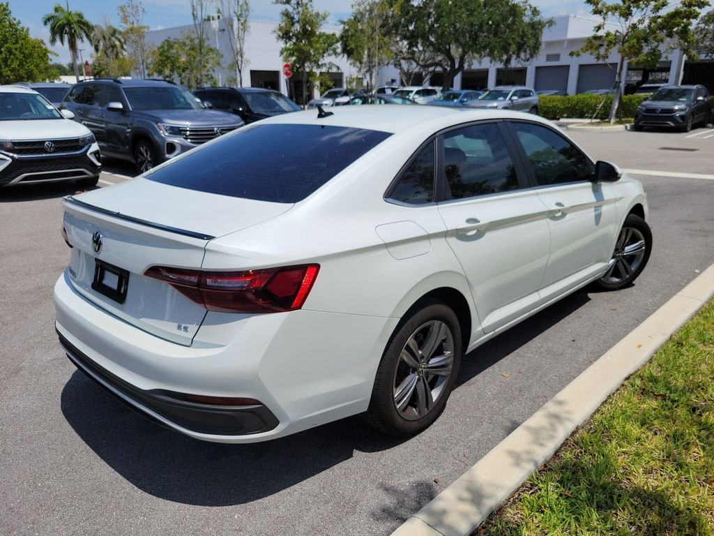 Used 2024 Volkswagen Jetta 1.5T SE Sedan