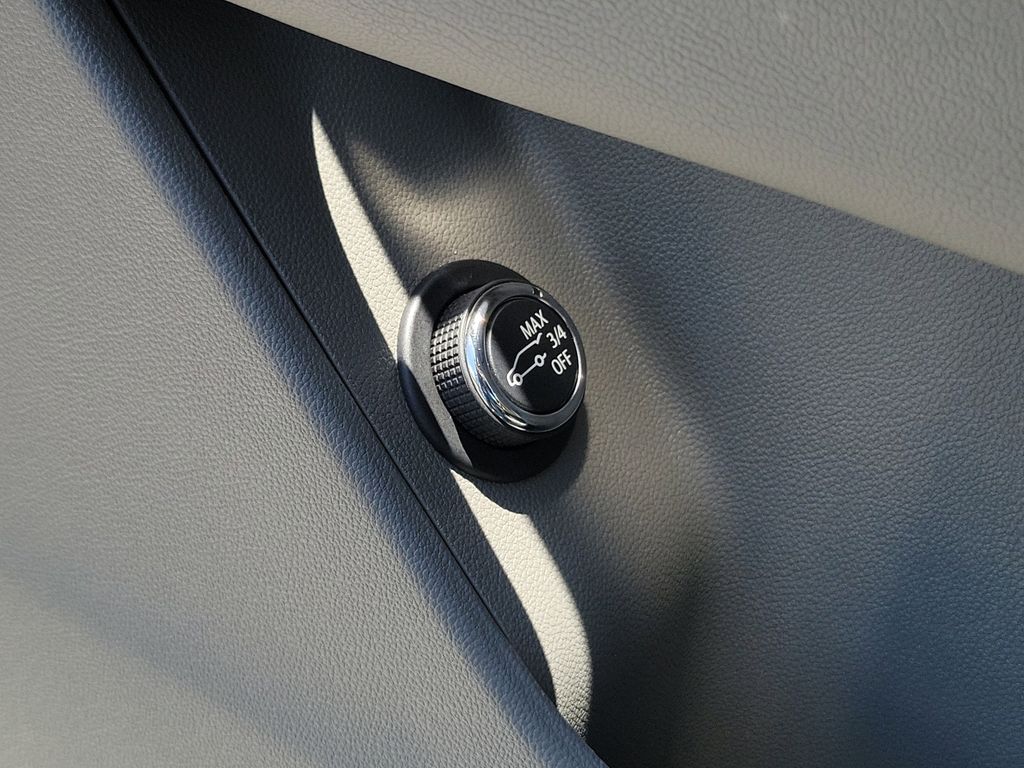 2024 Cadillac XT5 Premium Luxury - Photo 18