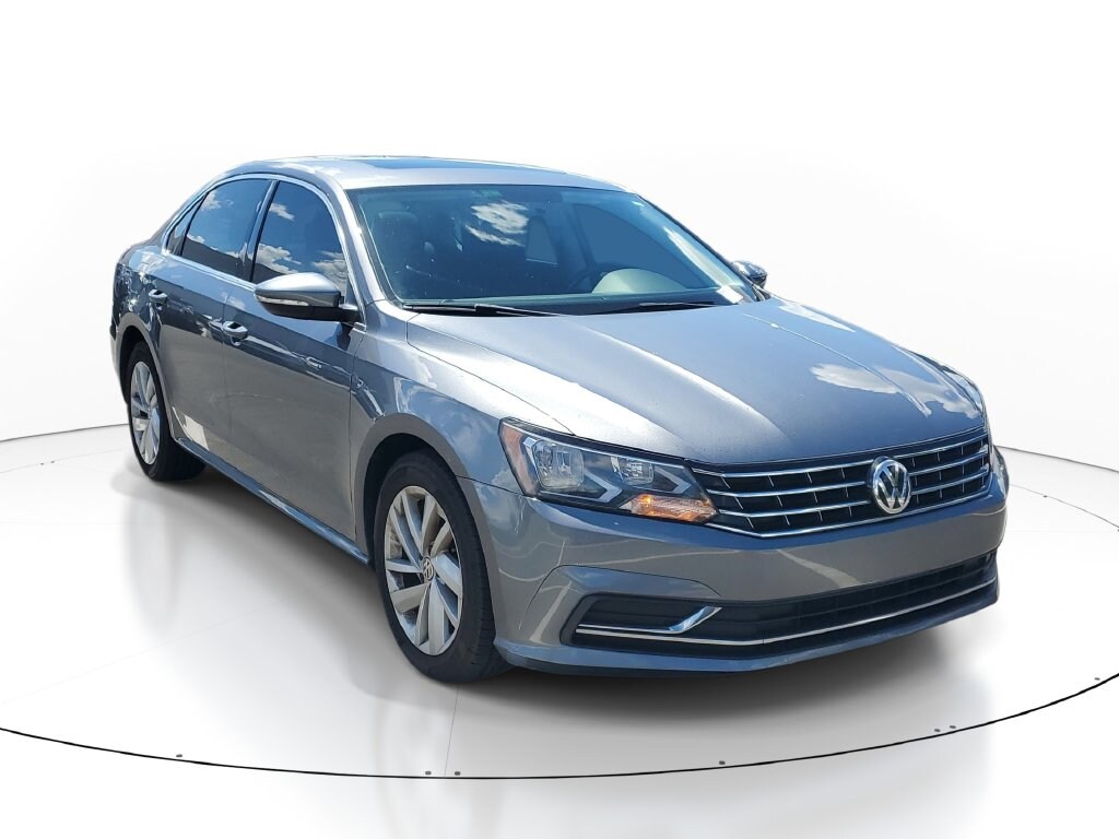 Used 2018 Volkswagen Passat 2.0T SE Sedan