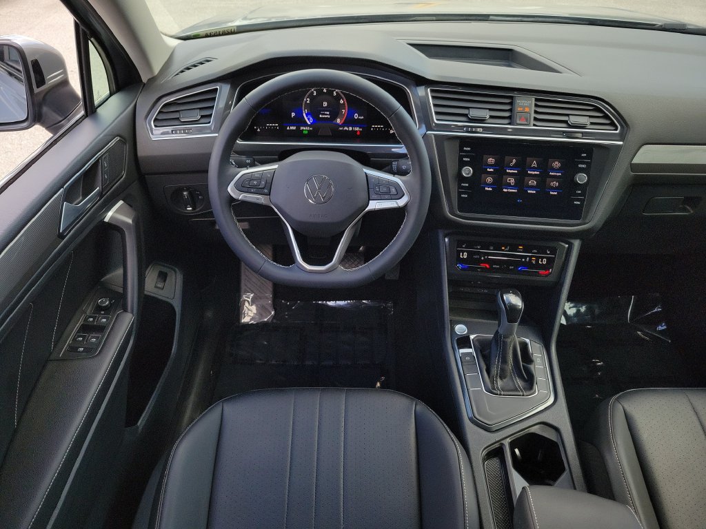 2024 Volkswagen Tiguan SE - Photo 14