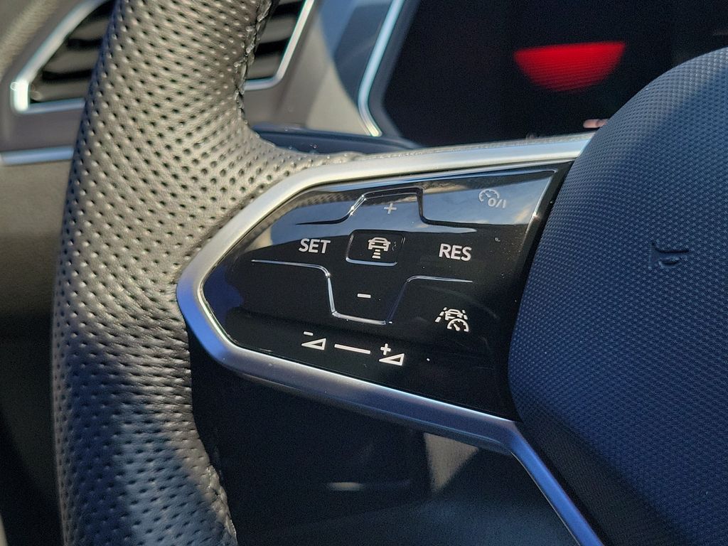 2022 Volkswagen Tiguan SE R-LINE BLACK - Photo 25