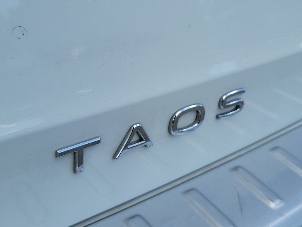 2023 Volkswagen Taos SE - Photo 6